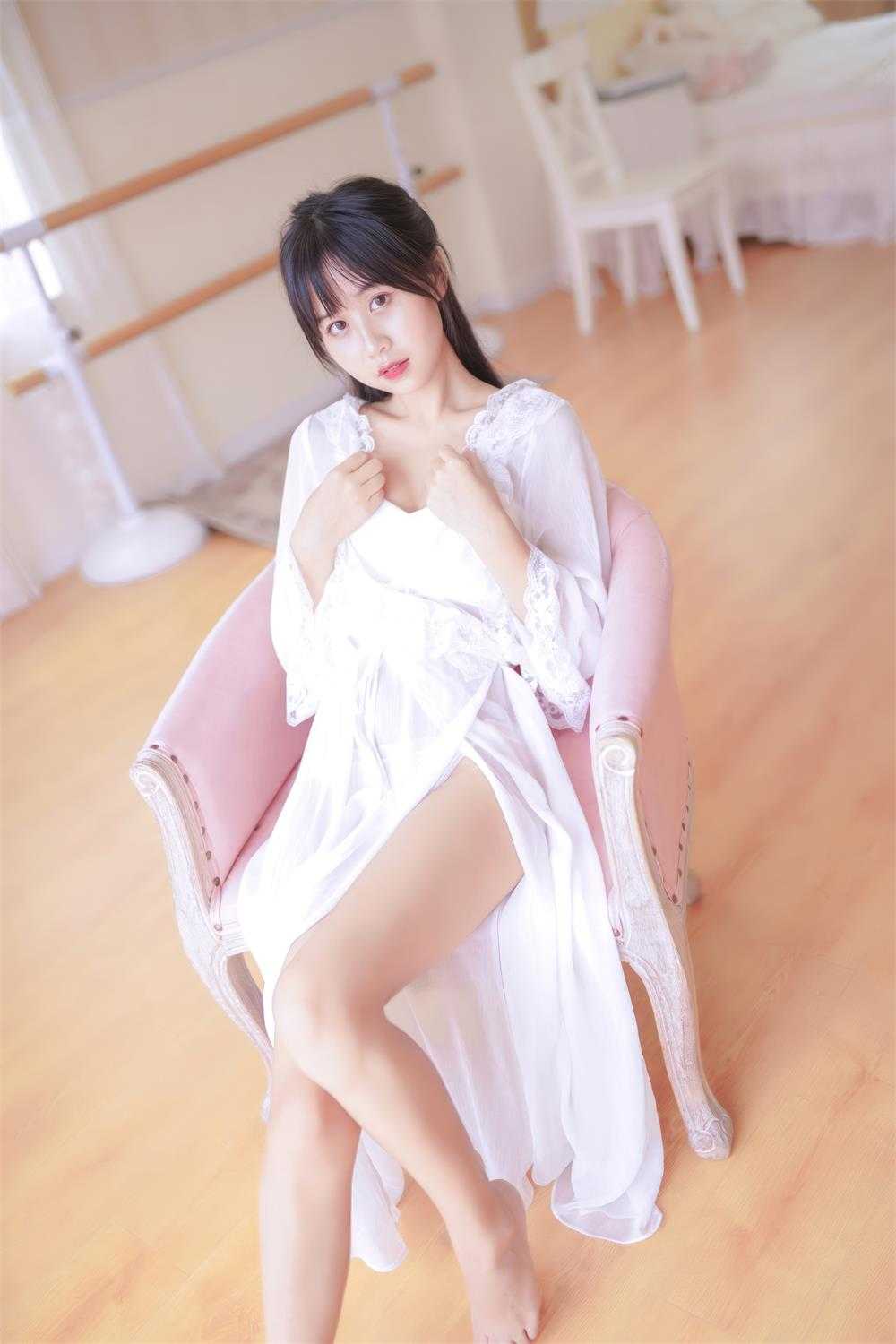 [萌芽儿o0] 白茶清欢 [22P/145M] 4